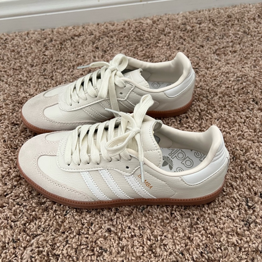 Adidas Samba men’s size 5.5/ women’s size 7